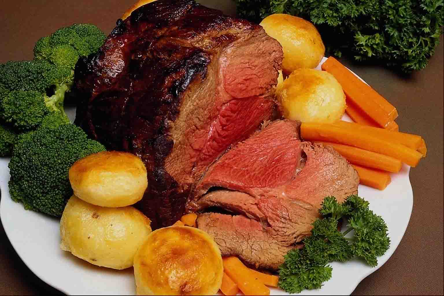 country dinner plates are the best example of southern hospitality